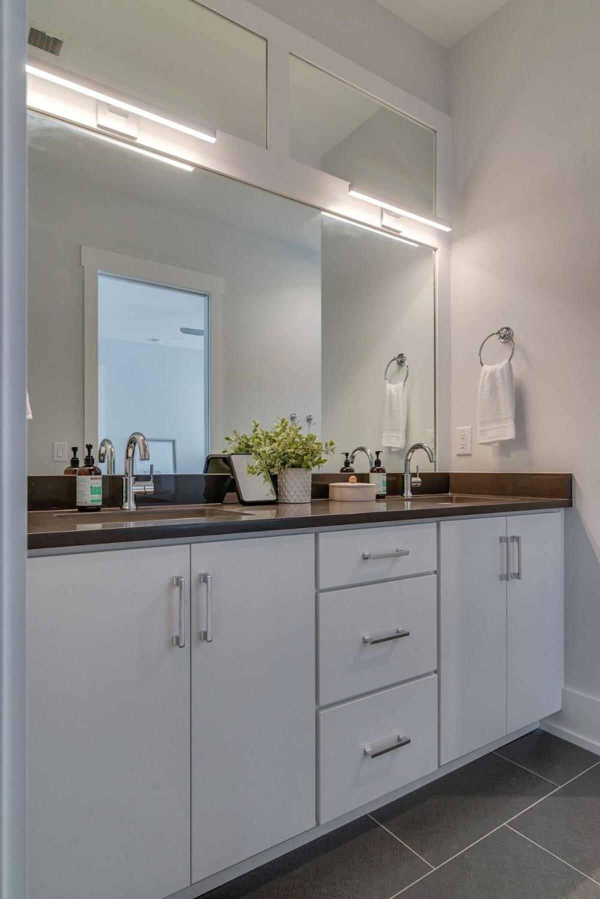 The Briar - Luxurious Condo Near Vanderbilt, Nashville Buitenkant foto